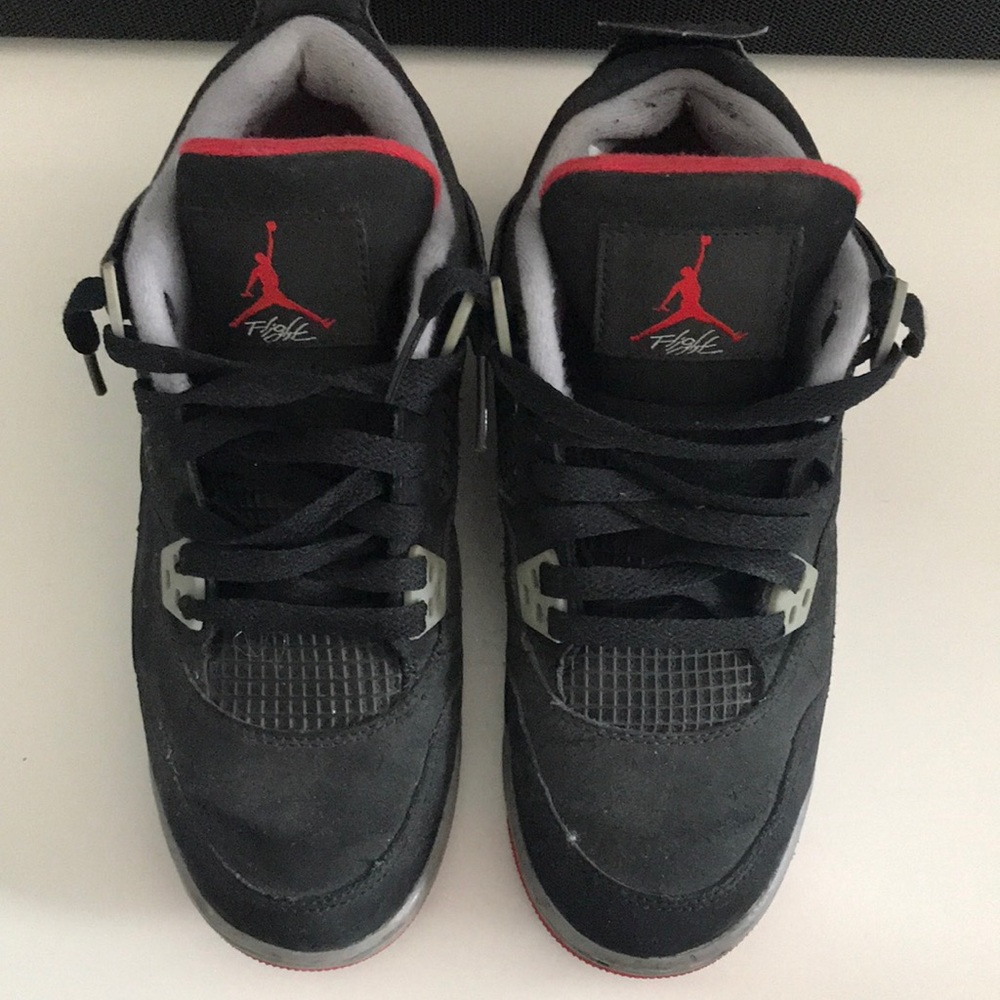 Jordan Bred 4s size 5Y